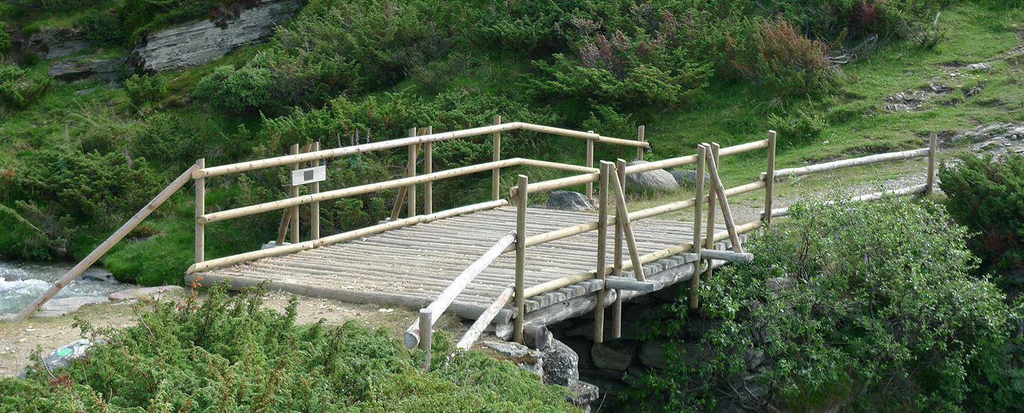 Kvennslådalsåa_bru
